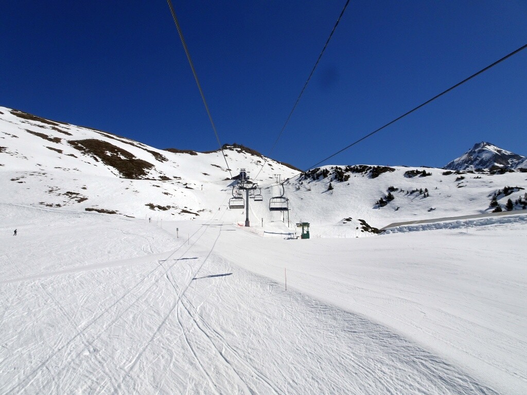 In der 4er Sesselbahn Le Tsapé