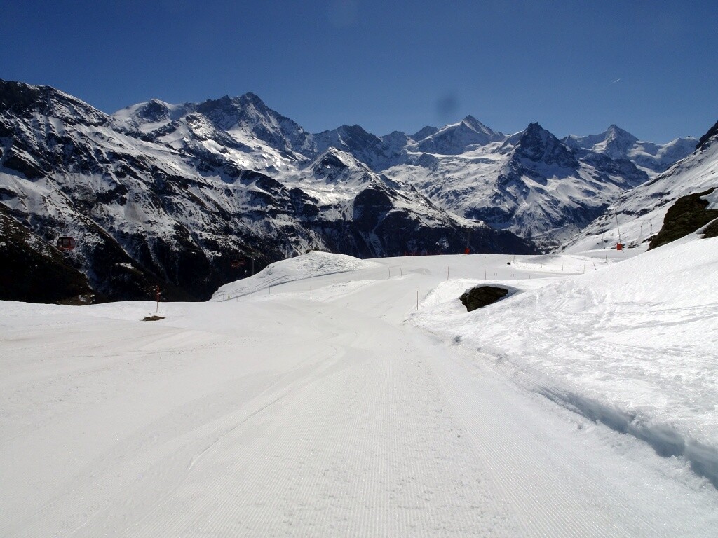 Unzerfahrener Firn-/Sulzschnee am Tzarmettaz.