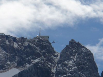 Zoom Blick auf beide Gipfelbahnen