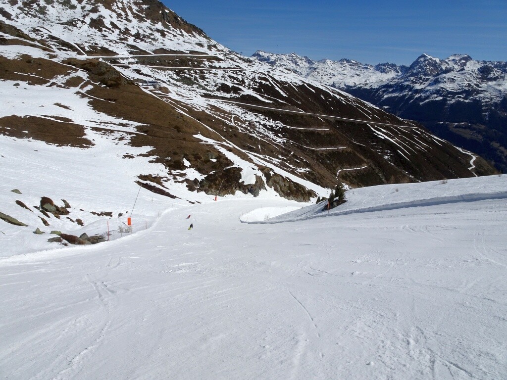 Gleich auf die Tsayêt, noch nicht sulzig. Weicht dann auf.
