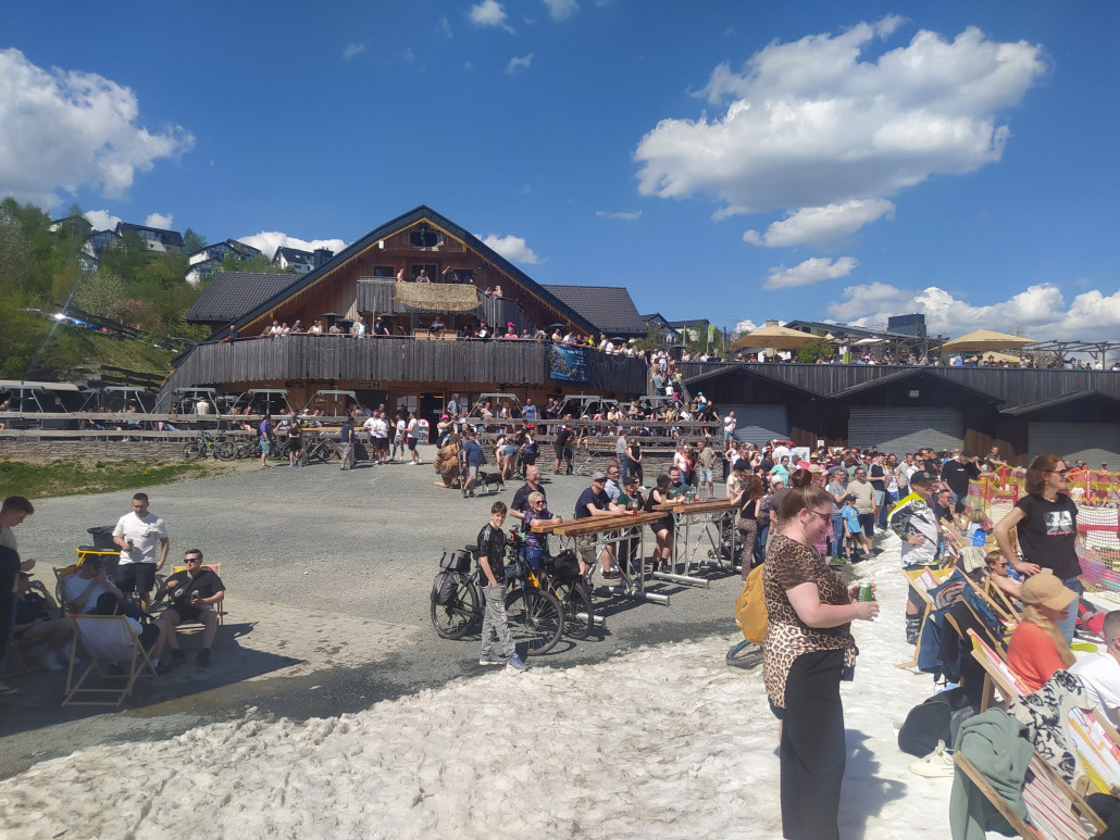 Viele Zuschauer während des Wettbewerbs