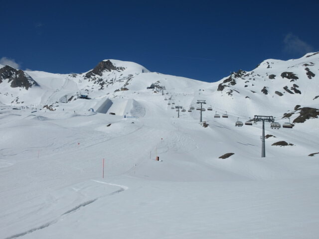 6-CLD-B Kristall, links davon die Kristallpiste, links im Hintergrund der 2-CLF Sonnenkar 2, ganz hinten der 2-SL Maurer