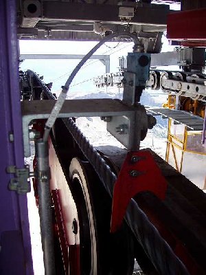 Ausfahrt Funitel Plain Morte. Komischerweise ohne Prellbock