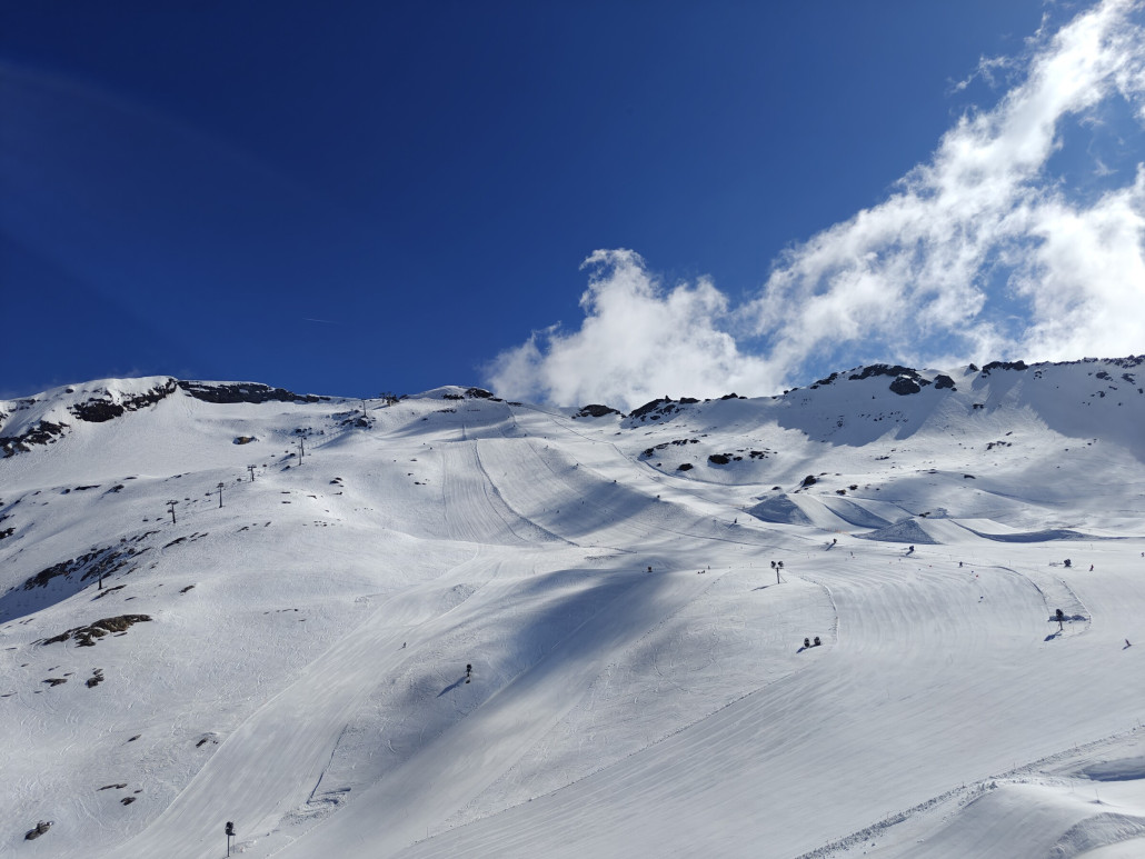 "Gletscher" Pano mit Snowpark.