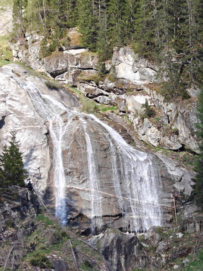 Oben Winter mit Frühlingsgefühlen - unten herrscht Sommer mit 25°C..