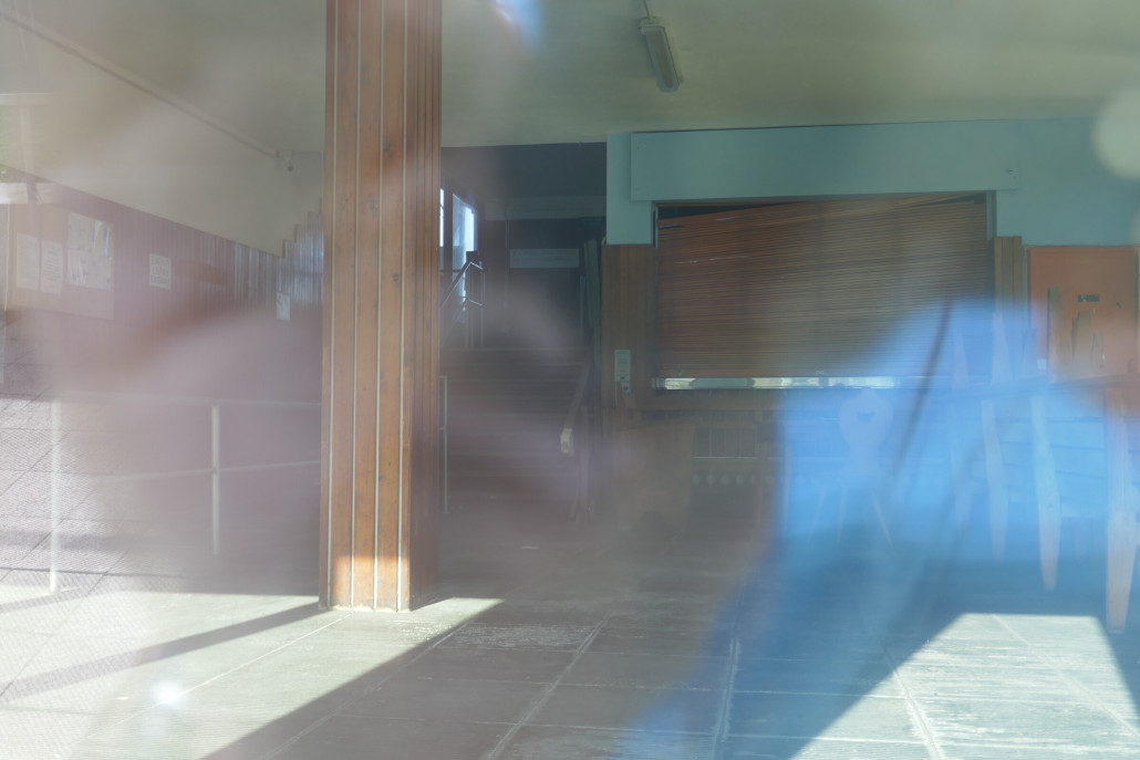 Innen. Auch hier noch alles in Ordnung bis auf das schiefe Rollo