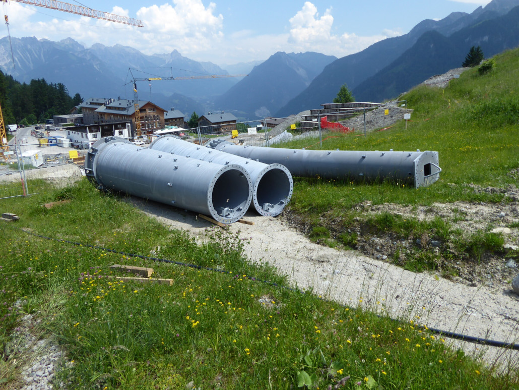 Nachdem hier Nummer 2 komplett liegt neben 4 und 14, sollte auch klar sein warum auf dem Bild davor Nummer 12 ist. Interessant, dass die höheren Zahlen nicht oben an der Mittelstation liegen.