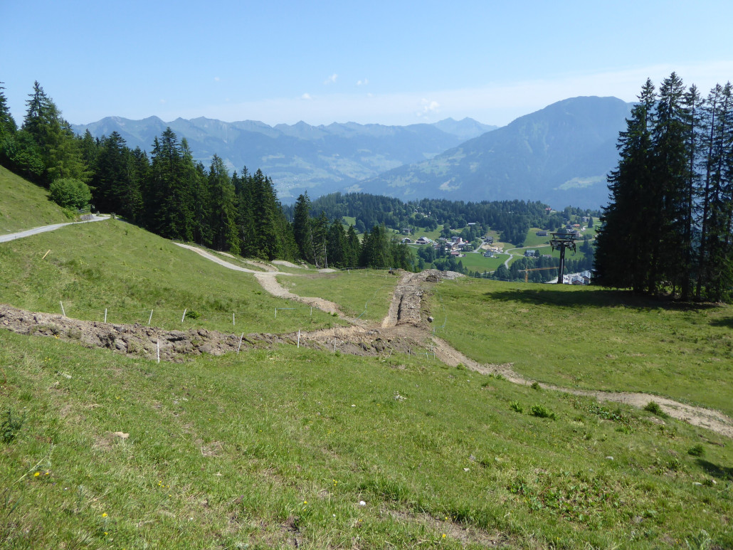 Für die neue Beschneiungsleitung wird es aber wohl einen anderen Graben geben, der aktuelle macht zu viele unnötige Kurven.