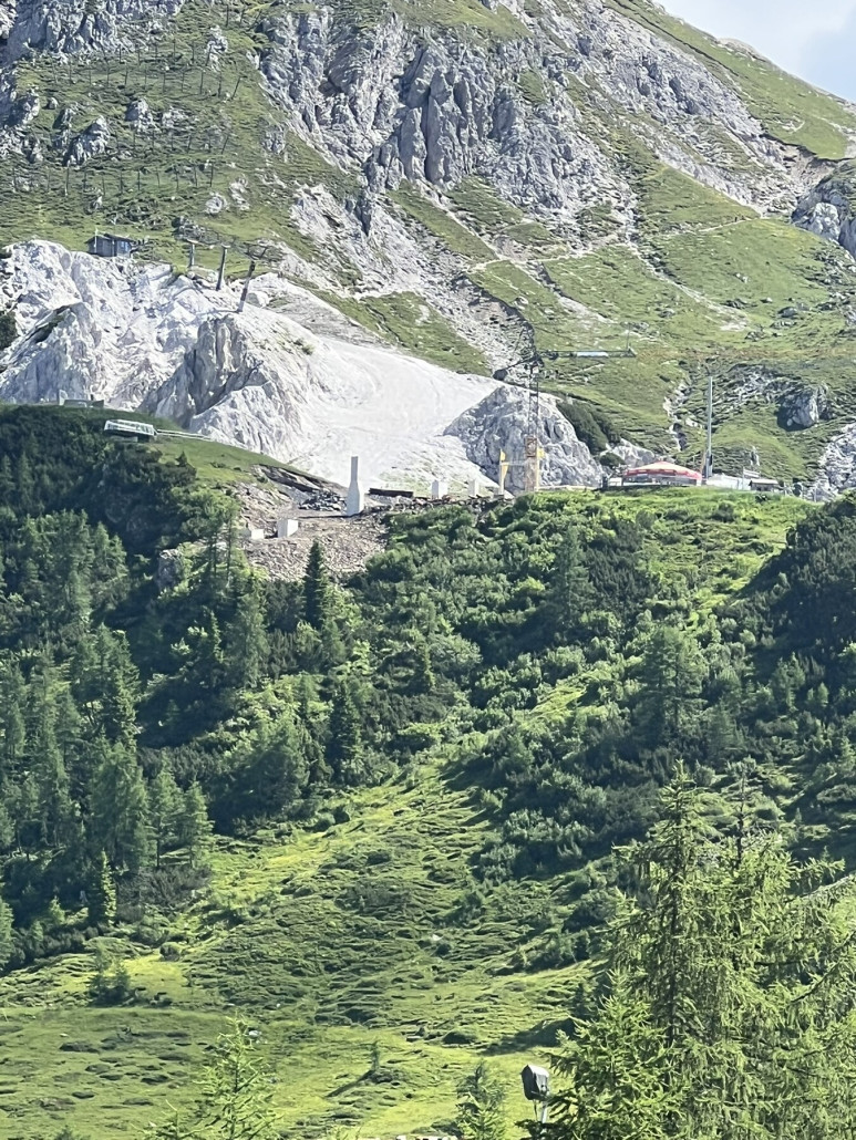 Zoom auf die Baustelle der Bergstation am Gartnerkofel