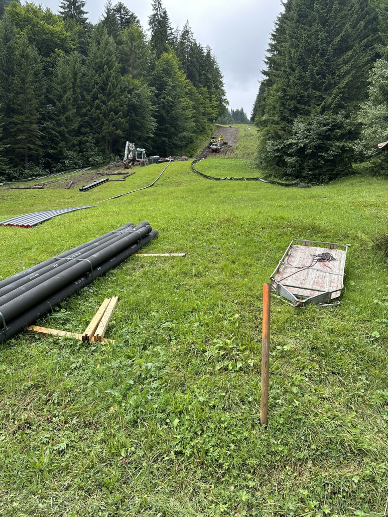 Baustelle für Beschneiung mittlerweile im unteren Drittel angekommen