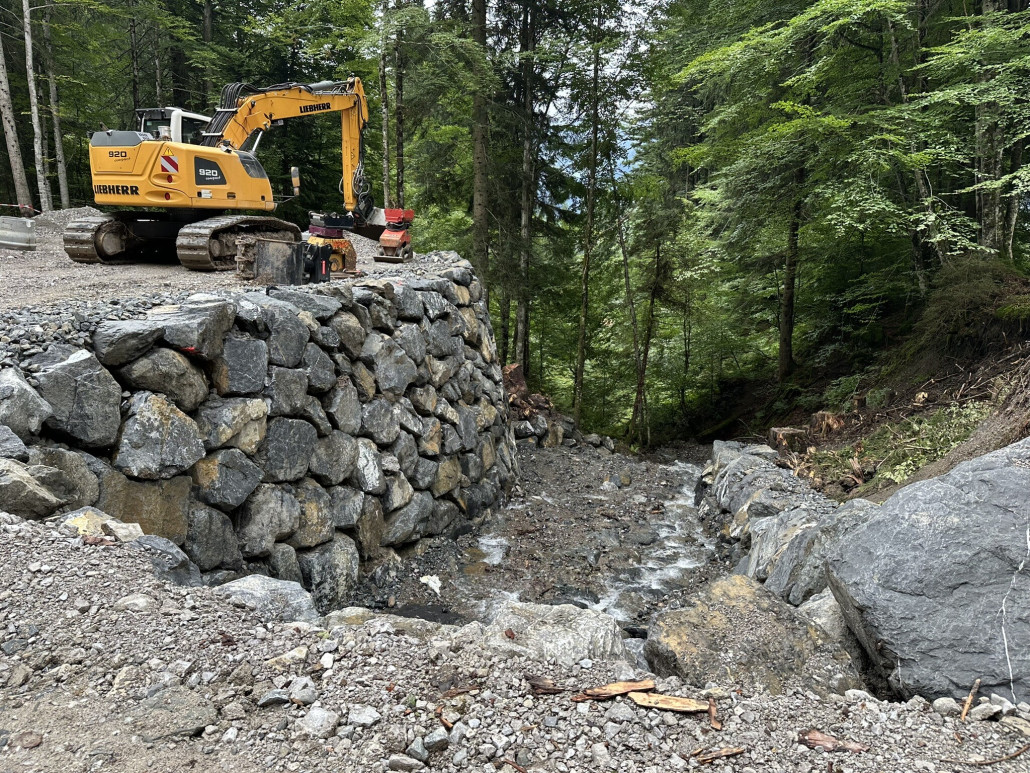 Umfassende Geländekorrekturen an der neuen Talstation