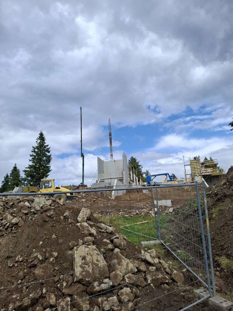 Bergstation Einfahrt CLD/B