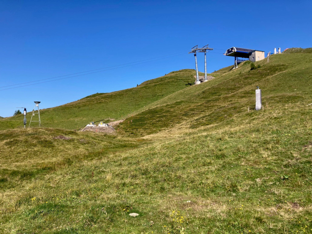 Kreuzungsbereich mit der Hasenbühelbahn (Hohes Licht neu geht unten drunter durch)