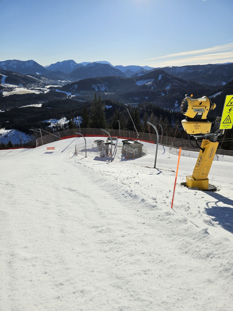 der Hang runter zum Birkischlepper war schon am Vormittag recht weich, hier die Talstation