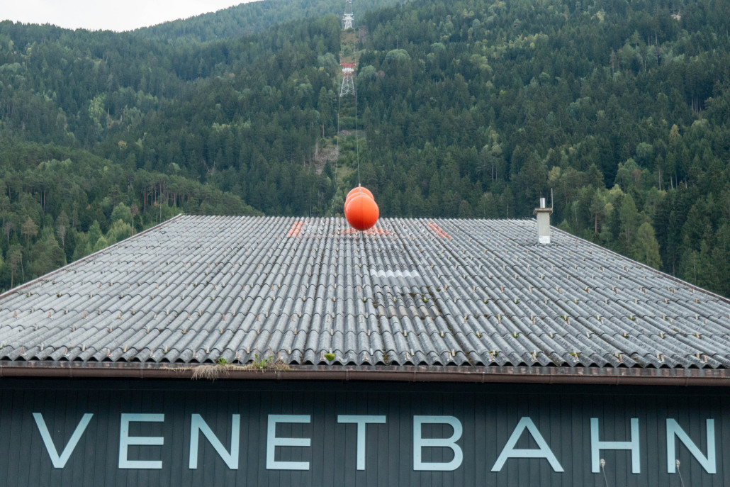 Schriftzug und Trasse