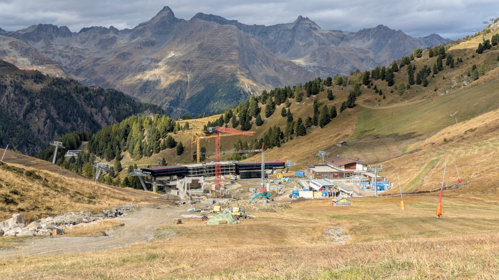 Talstationen aus Richtung Langewandbahn