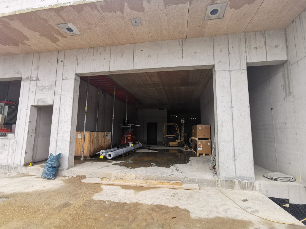 Geschoss unter der Pistenraupengarage