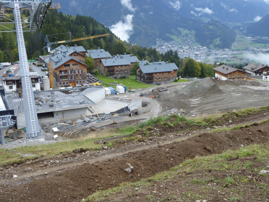 Der große Haufen mit dem Aushub ist mittlerweile weitesgehend verschwunden.