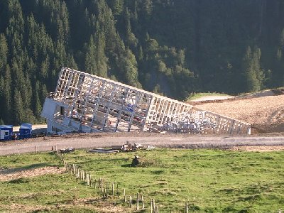 Die Piste endet rechts