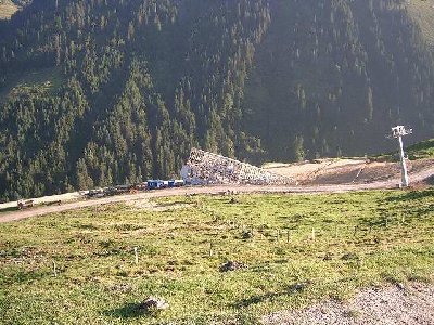 Die Talstation im &amp;quot;Expo&amp;quot;-Style