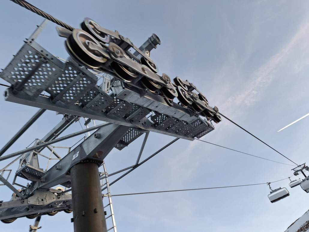 Mit Windrollen zur sichern Seilführung.