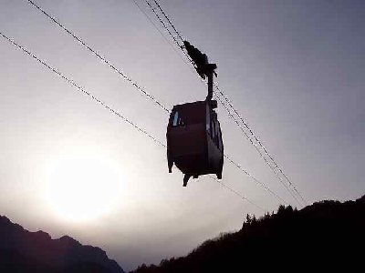 Gondel Richtung Costa ab Pila