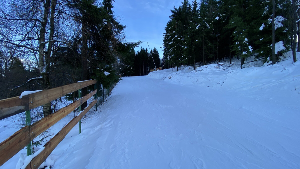 blaue Umfahrung vor einmündung in Haupthang