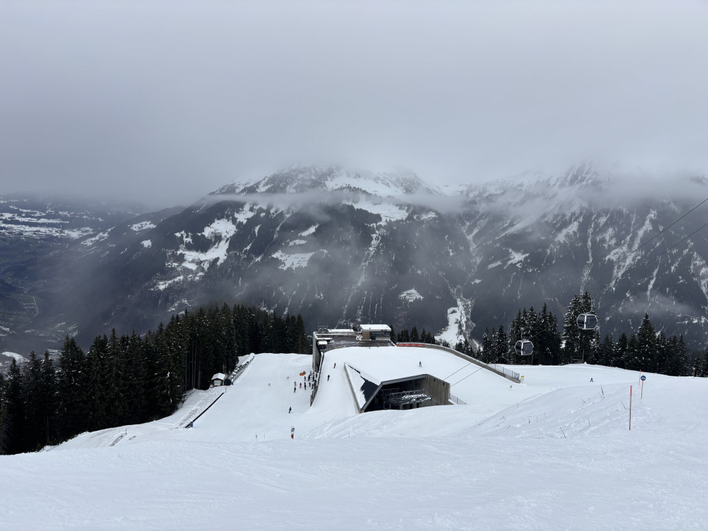 Und deren Mittelstation mit dem neuem Kinderland