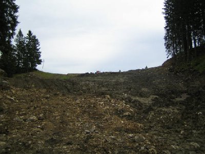 Suttenabfahrt am Start weg doppelt so breit wie zuvor