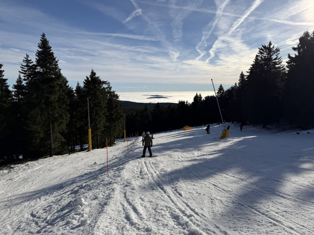 Rechtskurve außen fehlt noch Schnee