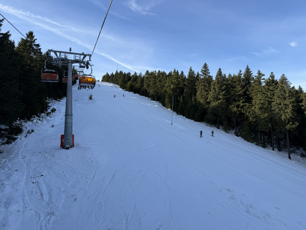 rote "Parezovka" mittlerer Teil grundpräpariert, würde aus meiner Sicht reichen