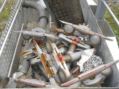 einer der Klemme ist nun in meinem Besitz :D