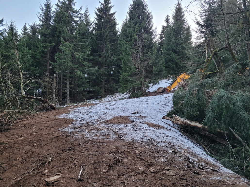 Ehemalige Zielkurve. Im Hintergrund ist der SL zu sehen.