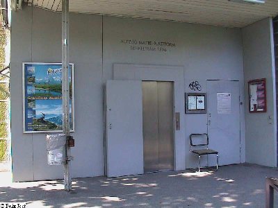 Eingang Talstation Senkeltram