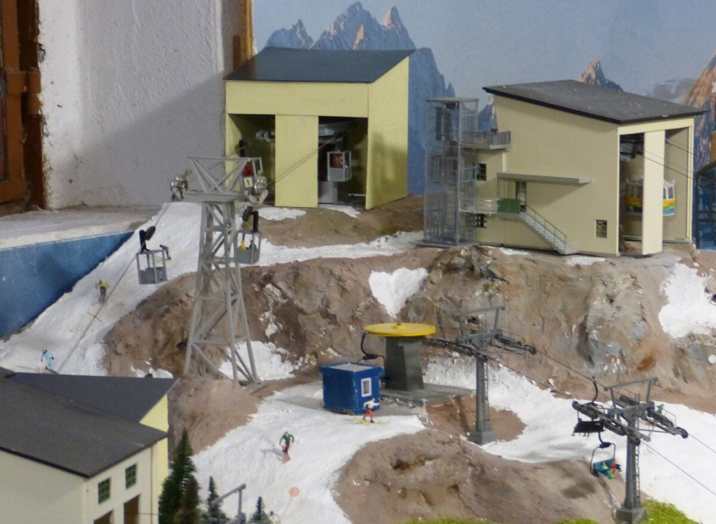 und die Bergstation liegt direkt neben der der Alpspitzbahn