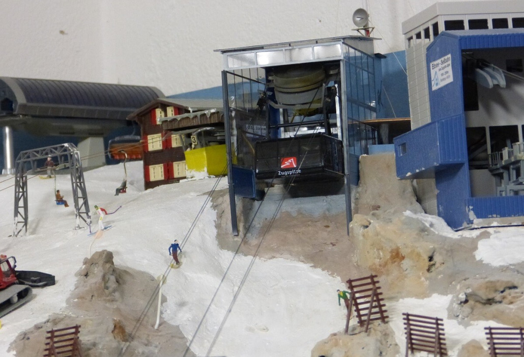 und nochmals die neue Bergstation aus einer anderen Perspektive