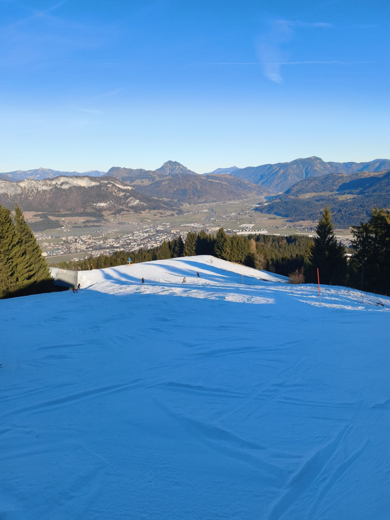 Harschbichl jetzt um 11 dann teilweise in der Sonne