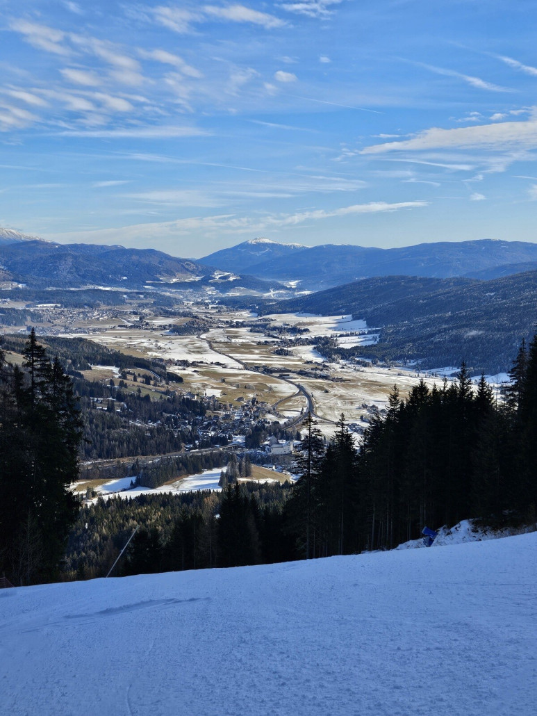 Ausblick in den Lungau von der Talabfahrt nach Mauterndorf