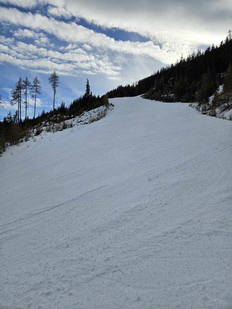 Wieder die Talabfahrt nach Mauterndorf. Trotz moderatem Besuch auch hier etwas glatter als bei erster Fahrt. Etwa 1 Uhr.