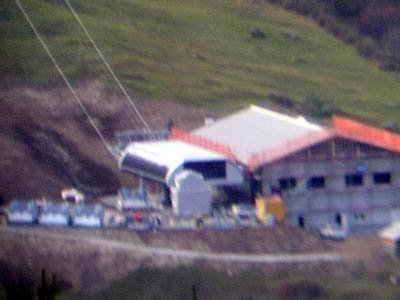 Bereich der Talstation, 20.10.2006, vom Tgom aus mit dem Feldstecher