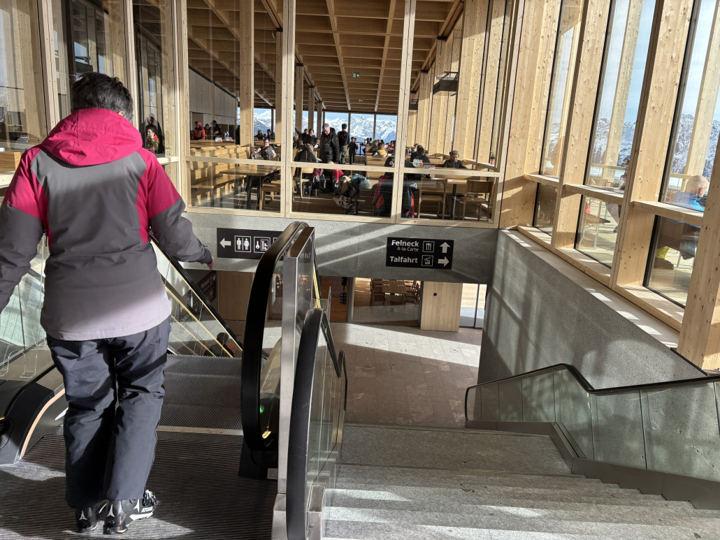 Das Bedienrestaurant Feineck ist unten - werden wir uns auch demnächst mal anschauen