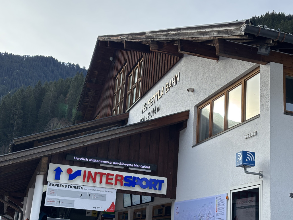 Dann ab und hoch mit der Versettlabahn und wieder in die andere Richtung. Nächstes Ziel: Madrisella und dann Sonnenbahn.