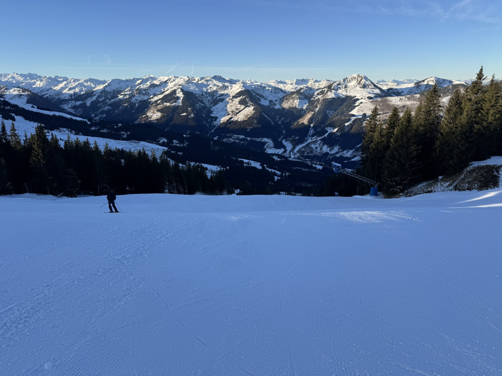 Ochsalm am Morgen im Schatten