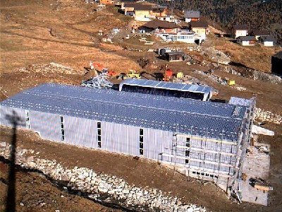 6Bubble &amp;quot;Sparrhorn&amp;quot; Uni-G Talstation und riesige Bahnhofshalle.