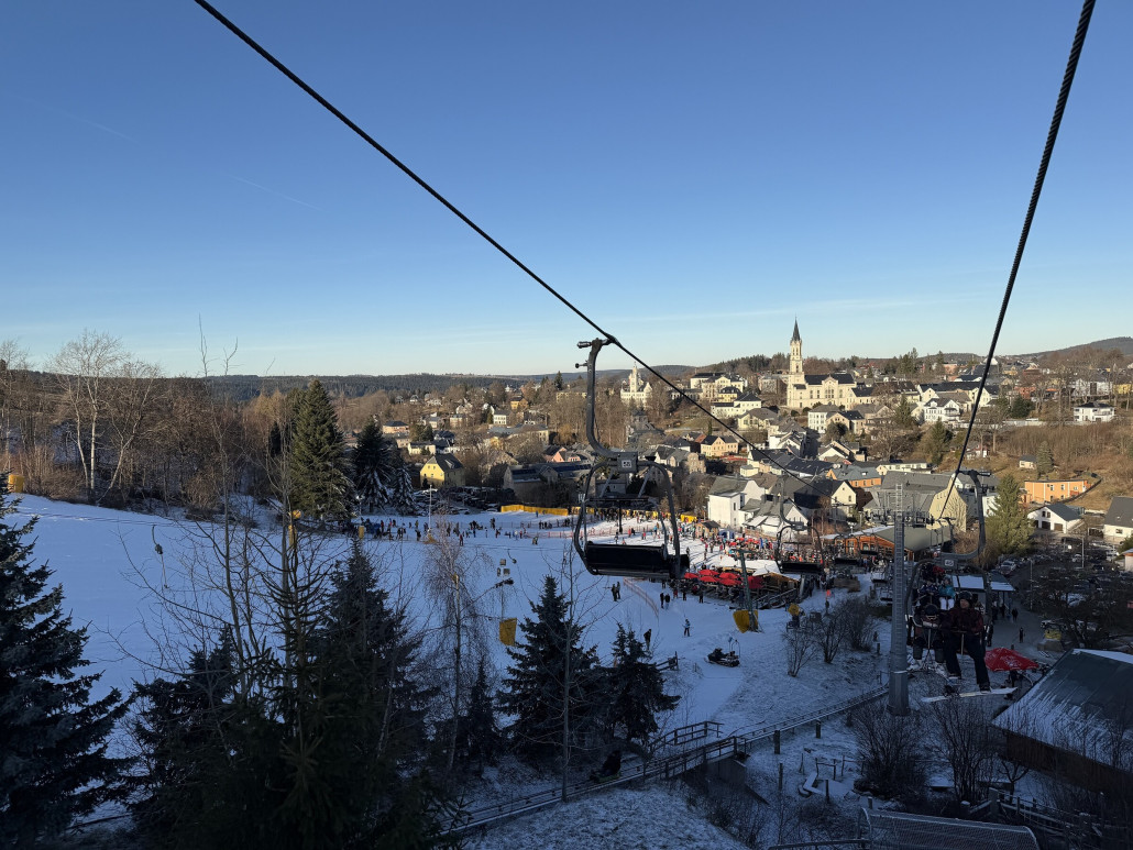13.30Uhr scheint die Sonne nur noch auf den Anstehbereich im Tal