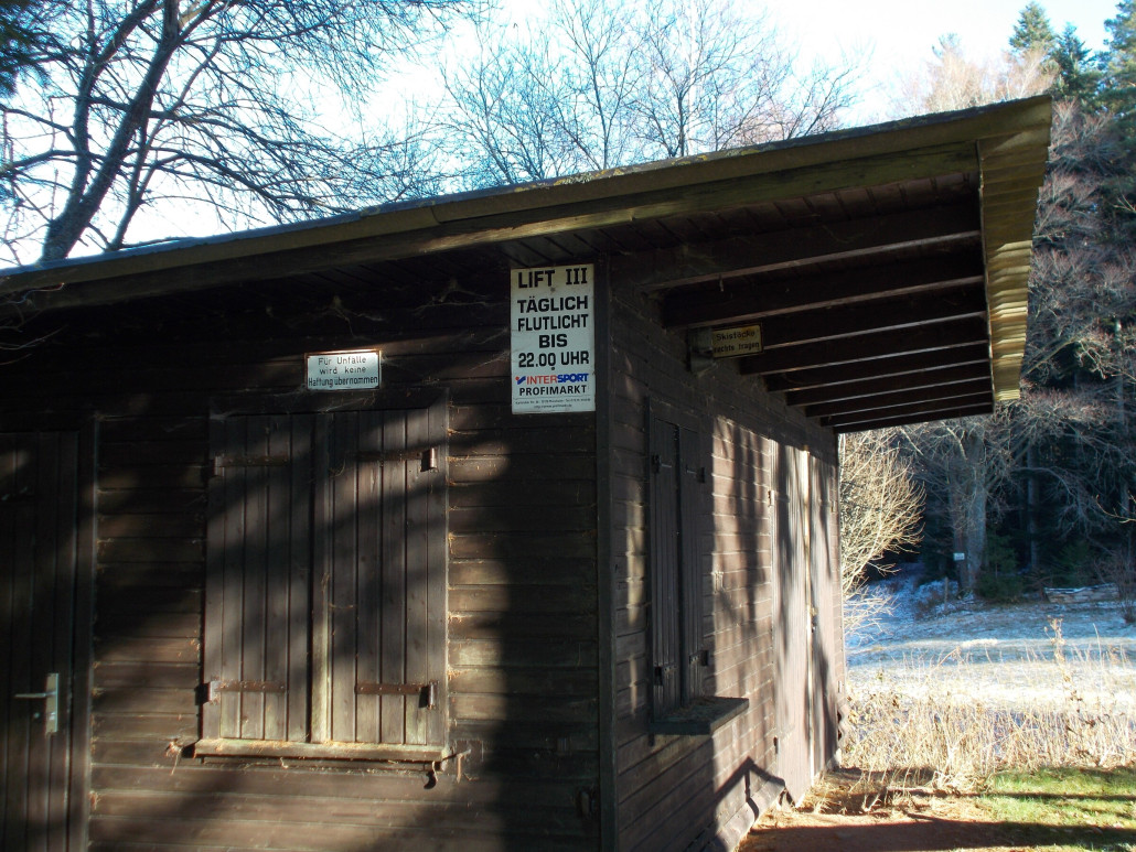 Die Talstation von genanntem Seillift.
