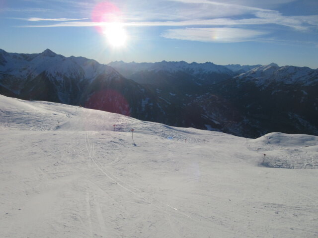 Kalbenalm-Abfahrt (links) und Zirben-Abfahrt (rechts)