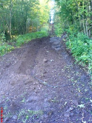 Hier das eingraben des Datenkabels für die Drehkreuze und neuer Telefonleitung