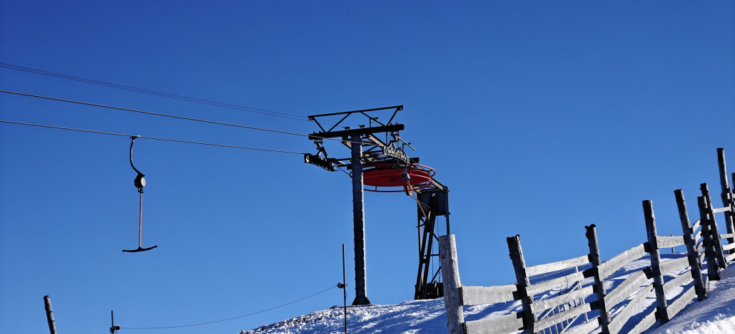 Neue Umlenkscheibe des Hipfflifts nachdem man es vor 2 Jahren geschafft hatte mangels Wartung einen kapitalen Lagerschaden zu fabrizieren..