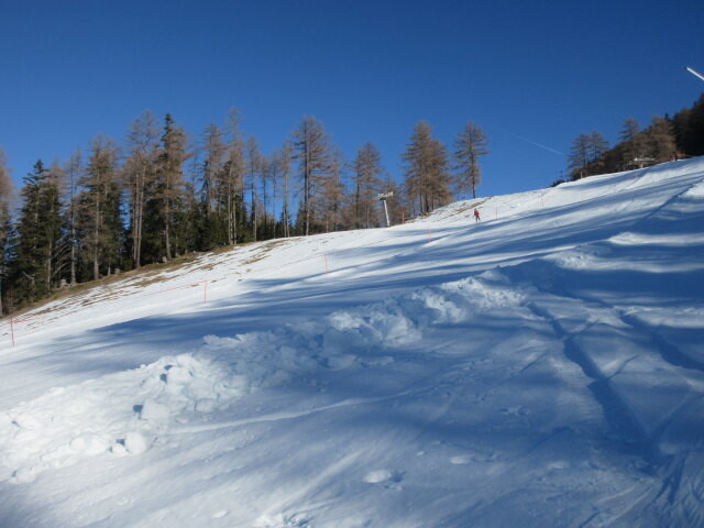 Hüttenlift-Piste, im Hintergrund der 4-CLD Rifenal
